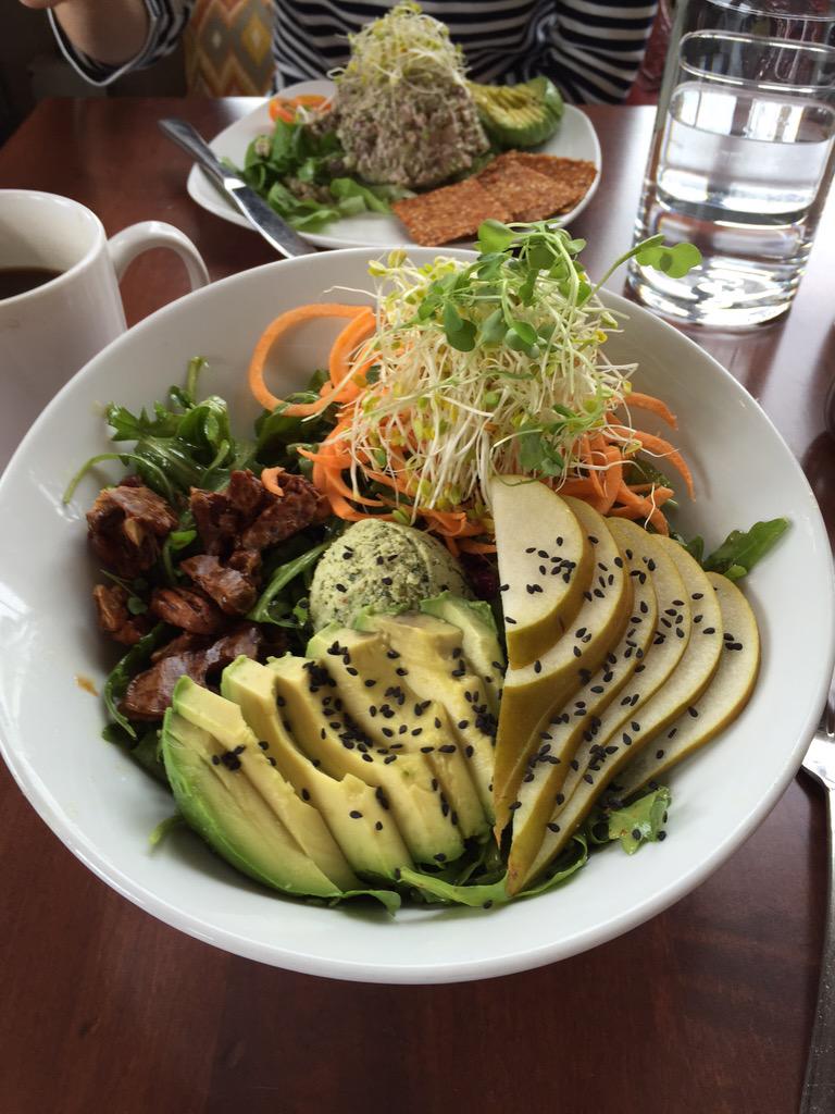 Katherine Mayer tweet media