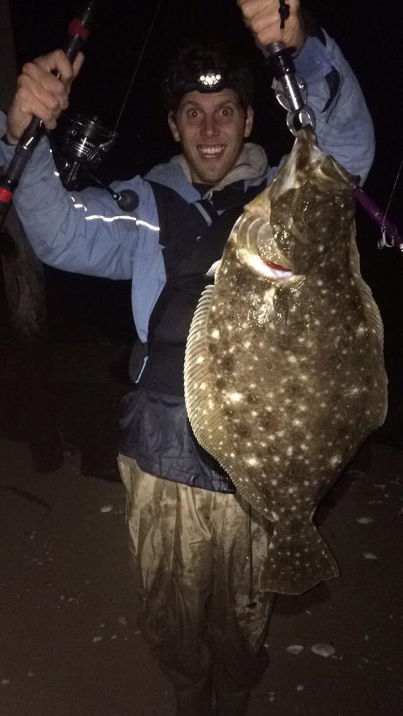 JarredP's tweet image. Biggest Fluke I&apos;ve ever seen!! Almost 9lbs. &amp;amp; she crushed that Blueple SP Minnow #advancednovice #litenup