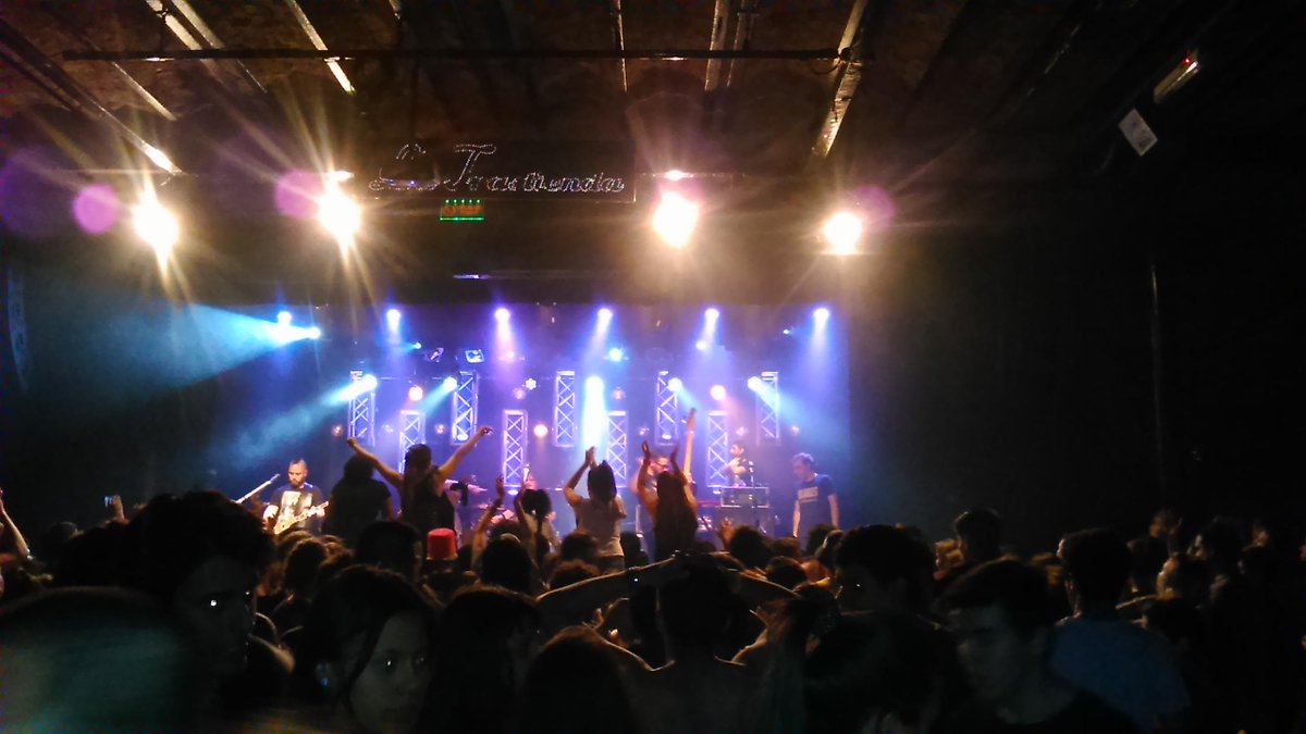 lpqlprockfrases's tweet photo. Algunas fotos de ayer! http://t.co/VTzeHwd4nv