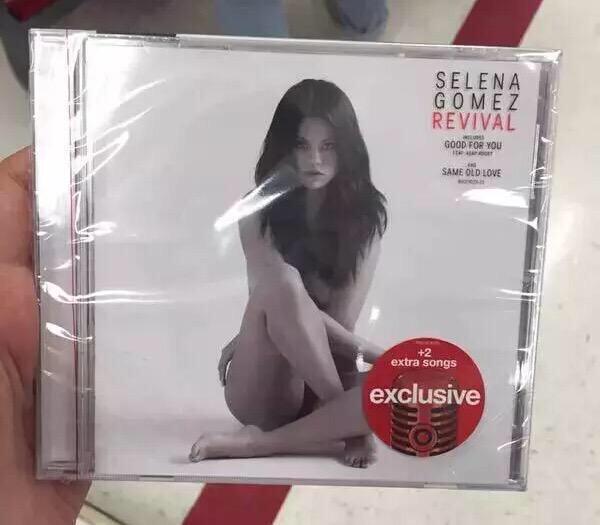 rhenz17's tweet image. Selena Gomez Revival CD everyone! #CopThat #Revival
