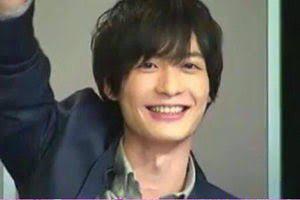 ぶりゅりゅ 梅原裕一郎 1991年3月8日生 24歳 身長173cm 向陽高等学校 卒 名古屋大学法学部 中退 10年 大学2年次より日本ナレーション演技研究所入所 13年にデビュー このイケメン声優タメかよ しかも地元 Http T Co Ziqp64tacf Twitter
