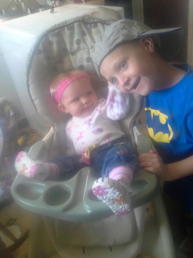 desirae_lear's tweet image. This is my daughter lisa ann and my oldest son brian Michael