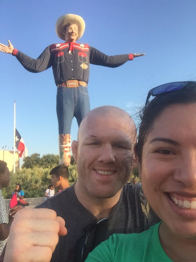 Today at <a href="/StateFairOfTX/">State Fair of Texas</a> w/ <a href="/susansampson007/">Susan Sampson</a> Cut is OK &amp; I go back 2 training 2morrow <a href="/ULTMMA/">ULTMMA</a> ears are fine 2 lol #MMA