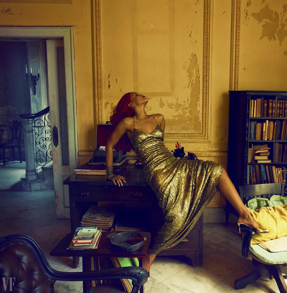 thugiyfe's tweet photo. @Rihanna for @VanityFair http://t.co/E3htVBrSNG