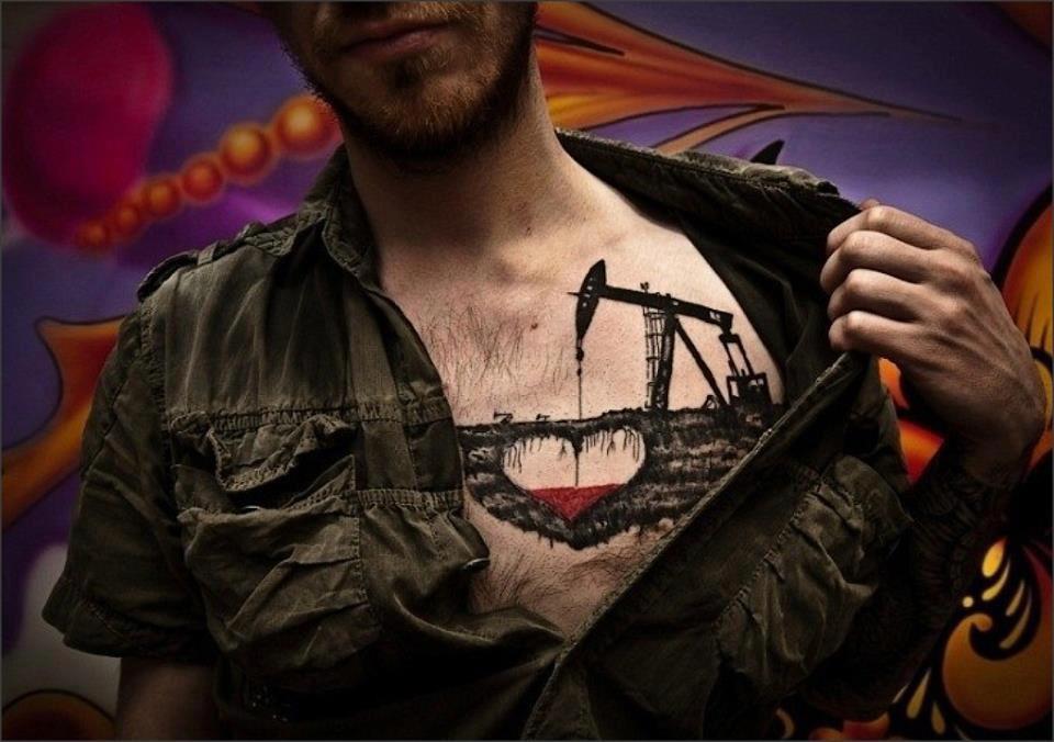 bodymodsbrum's tweet photo. #iwantatattoo #BODYMODS #chestpiecetuesday #girlswithink #tattooart #tattoo @TattedFemales_ http://t.co/jO2n41Limk