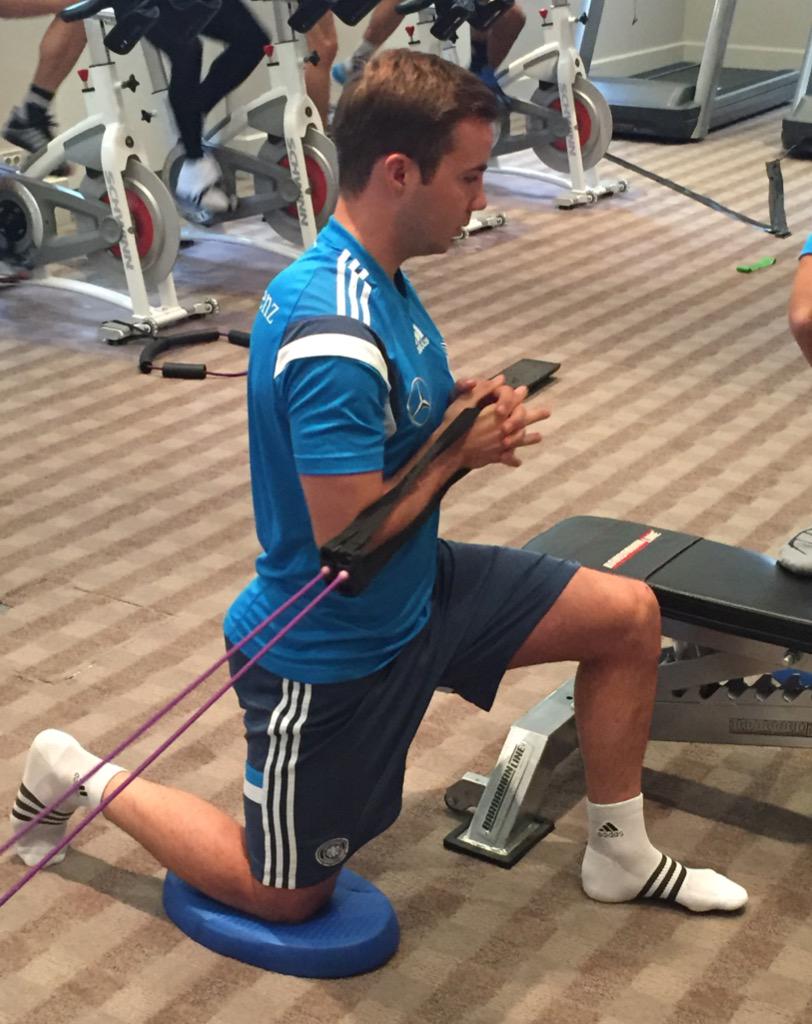 Germany Preparation For Irlger Is Under Way In The Fitness Room Diemannschaft Mariogoetze Guendogan8 Matshummels Http T Co O2wmkqrh3r
