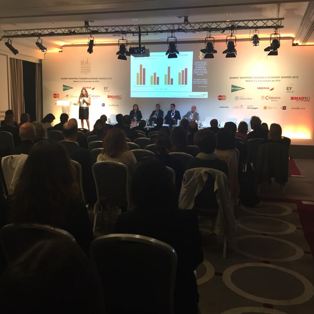 TSQTINSTITUTE's tweet photo. Momentos de la intervencion de @GlendaCole de @Taubman durante el #SSTE2015 @SSTE2015 http://t.co/8zkoMwQtOt
