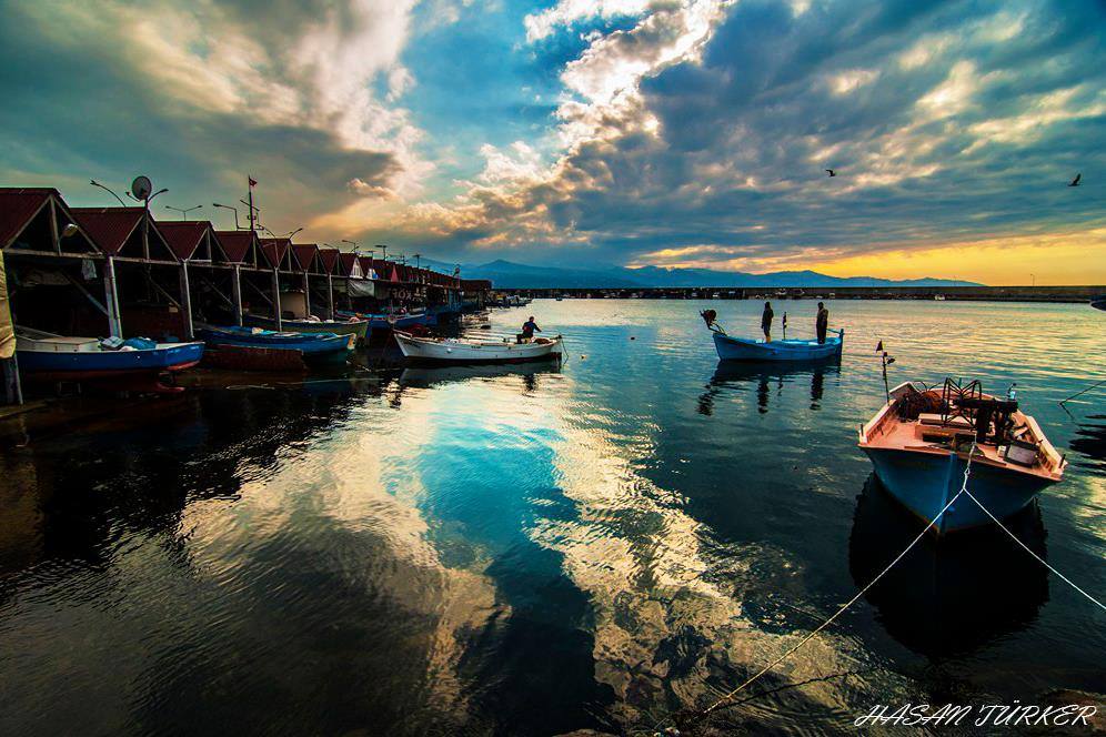trtavaz's tweet photo. Trabzon Faroz Limanı’ndan “Günaydın”

Fotoğraflar: Hasan Türker http://t.co/TxKcwIfE6D