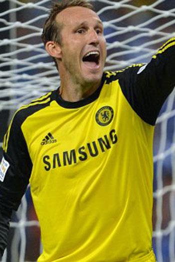 Happy birthday to Mark Schwarzer (2013-15) who is 43 today 