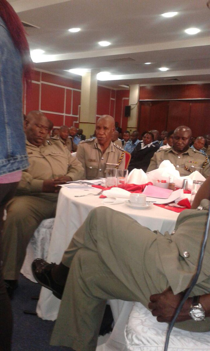 Hot_96Kenya's tweet photo. IG @JBoinnet meeting #KenyaPoliceService & #DirectorateofCriminalInvestigations officers on #TransformationAgenda. http://t.co/AJSsmhrQsk