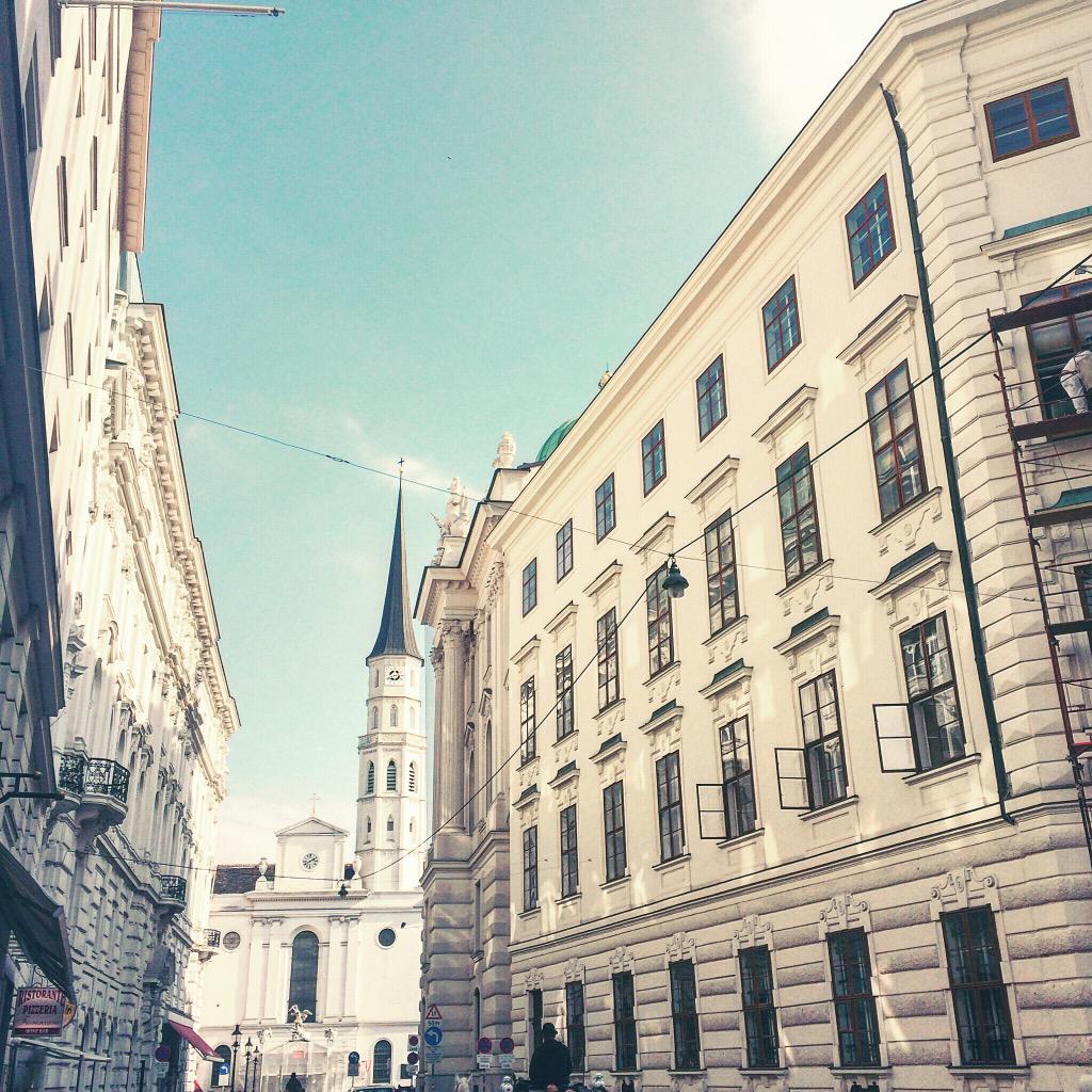 NadineMEHogan's tweet photo. #viennaviews 💕 http://t.co/OhMjFp6xcY