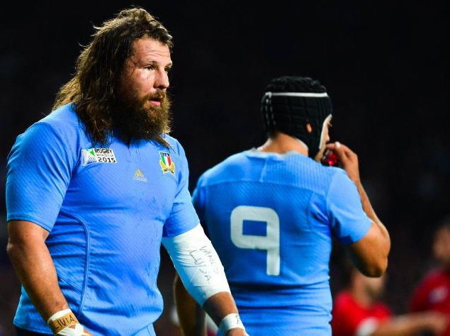 midi_olympique's tweet photo. Le pilier italien Castrogiovanni déclare forfait à cause d'une tumeur au dos #RWC2015 
>> http://t.co/ZknBvpTZNM http://t.co/nJfeJpILZi