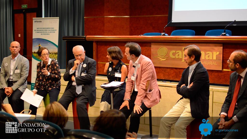 PrevencionOTP's tweet photo. Expertos en salud laboral señalan la rentabilidad de los entornos saludables http://t.co/Hbo3bX5s8r #FORSA2015 http://t.co/7T0g1qXFlF