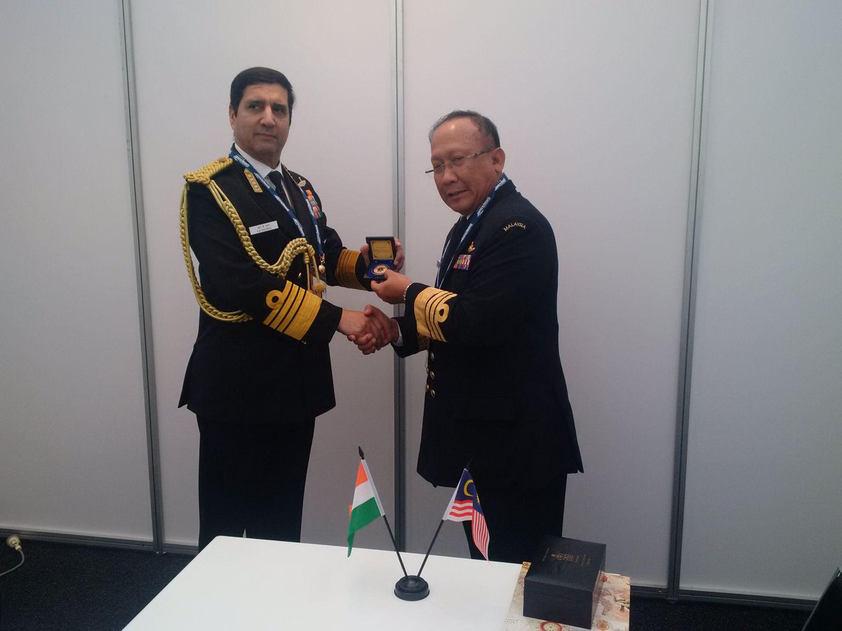 tldm_rasmi's tweet photo. #SeaPowerConference2015 #SPC2015 @IndiaINF @ChiefofNavy  @1MinDef #RMN #TLDM @bernamadotcom @defense_news http://t.co/uwuYUi8Ons