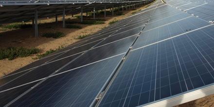 ResearchUJ's tweet photo. Solar Energy project in the Northern Cape http://t.co/bSh2MQ56jT | #ResearchUJ @mediauj http://t.co/cv1FIEUkea