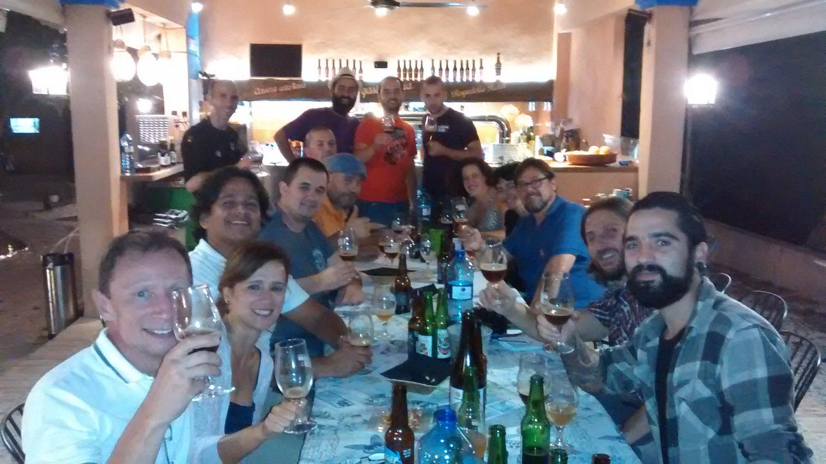 Una cata en buena compañia @molinodelrio1 <a href="/CerveCronicas/">Crónicas Cerveceras</a> <a href="/canterobeer/">Cerveza El Cantero</a> <a href="/CTrinitaria/">Trinitaria, Fabrica de Cervezas</a> <a href="/cervezasbizanti/">cervezasbizantina</a> #yakka #exulans