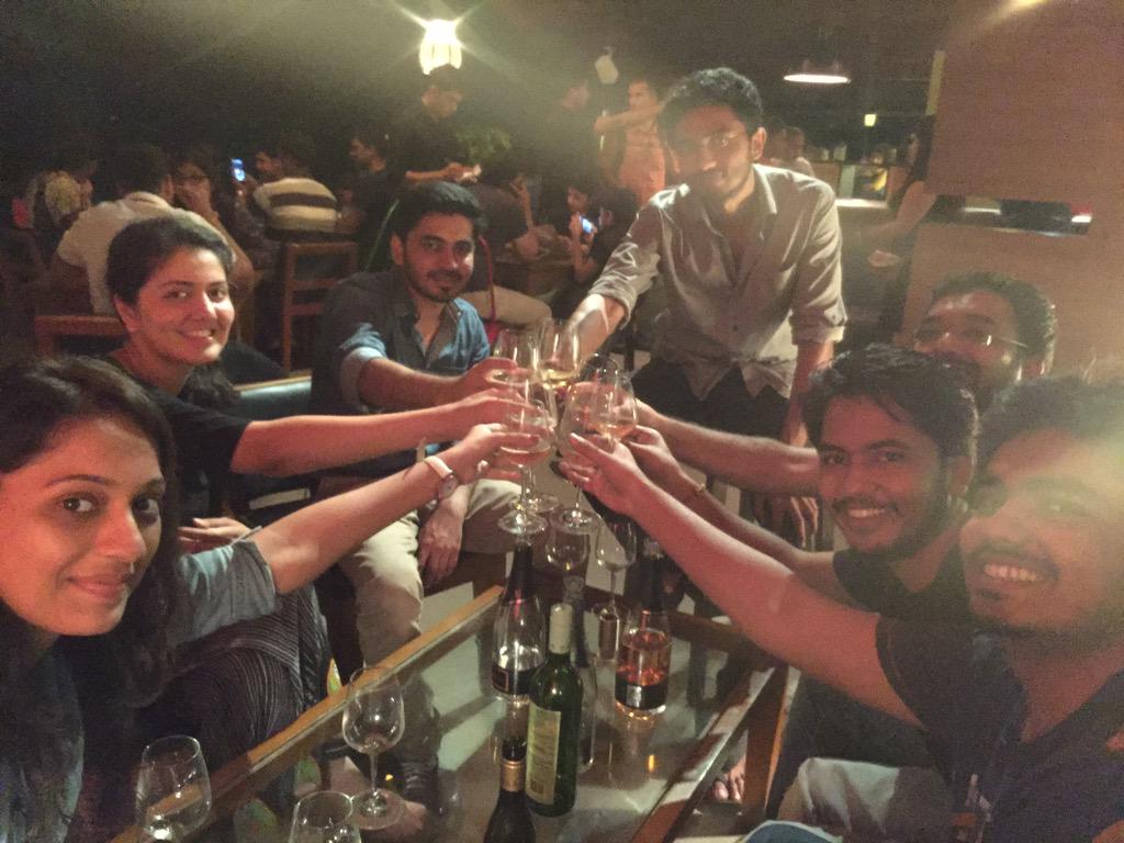 vrujoshi's tweet photo. Sula bliss! #BrutRose #Bewde #BestTimeEver http://t.co/lekw9BcRdV