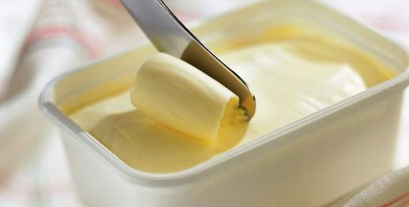 Лечение сливочным маслам. Маргарин. Масло маргарин. Масло сливочное. Сливочное масло маргарин.