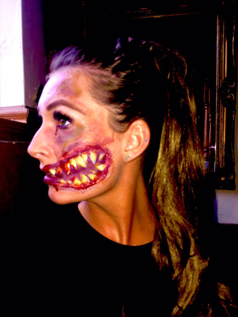LSachamulock's tweet photo. "Monster" #MonsterGirl #monsterwithin #monsterfacepaint #scaryfaces #creepy #halloweenfaces #halloweendesigns #zombie http://t.co/wVr39lXwP6