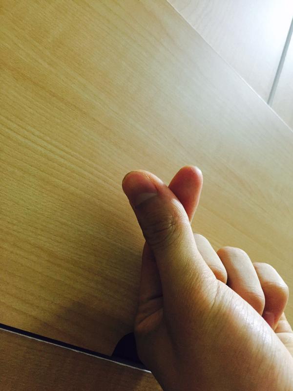 _93O115's tweet photo. みんな〜今日もお疲れ様でした^ㅁ^ 明日に備えて早く寝ましょうね〜。おやすみなさい俺の夢みてね♥

https://t.co/s2N50jzUlF