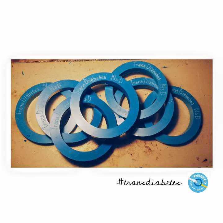 unitivo_taller's tweet photo. Gracias @feroca.soluciones @ASM_oficial @NOCHESSIDORMIR #arosazules de la #transdiabetes #aroazul #diabetESP http://t.co/GmadDzWcOp