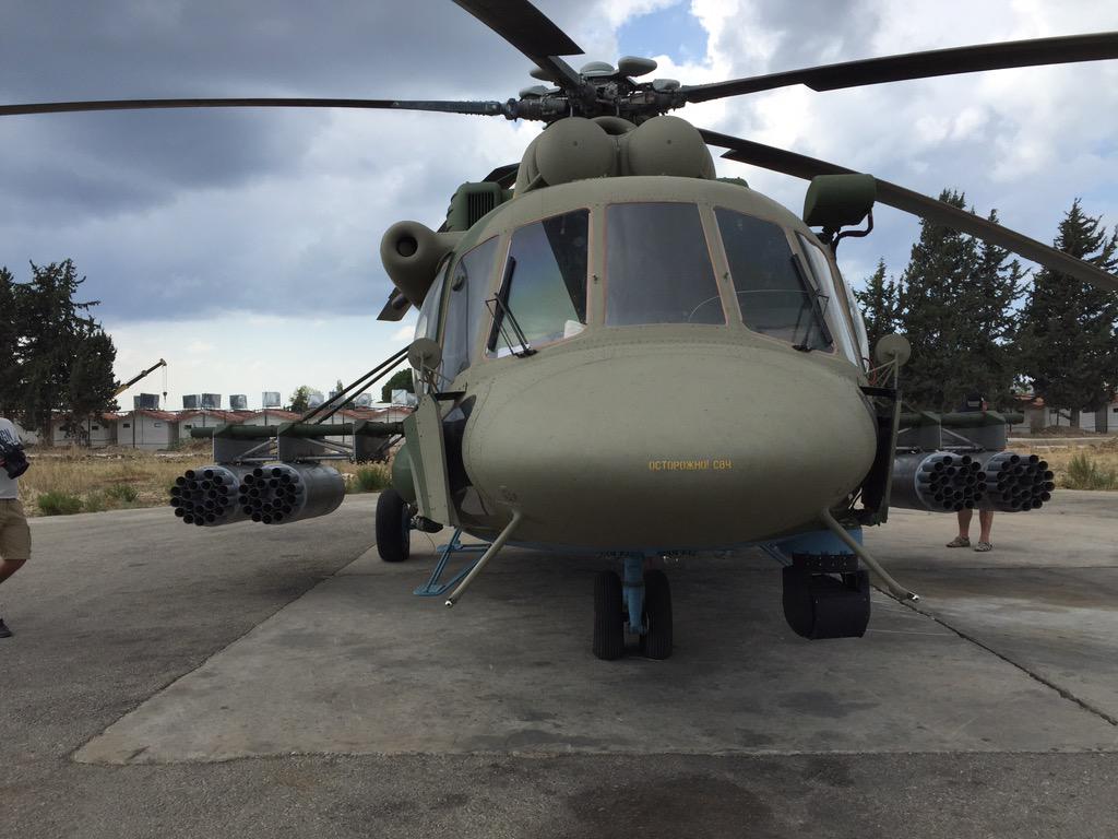 CQo0bfpU8AAtiM2.jpg