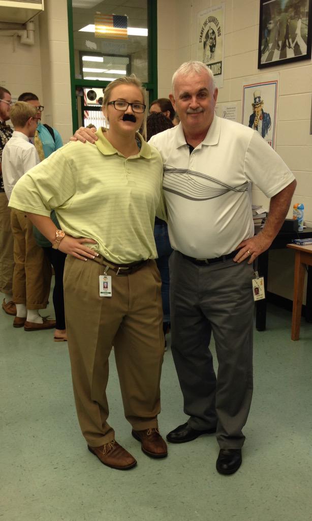 tori_joy98's tweet photo. Nothing better than being the biggest geek on geek day #Lallylegend http://t.co/7raUGa8fcn