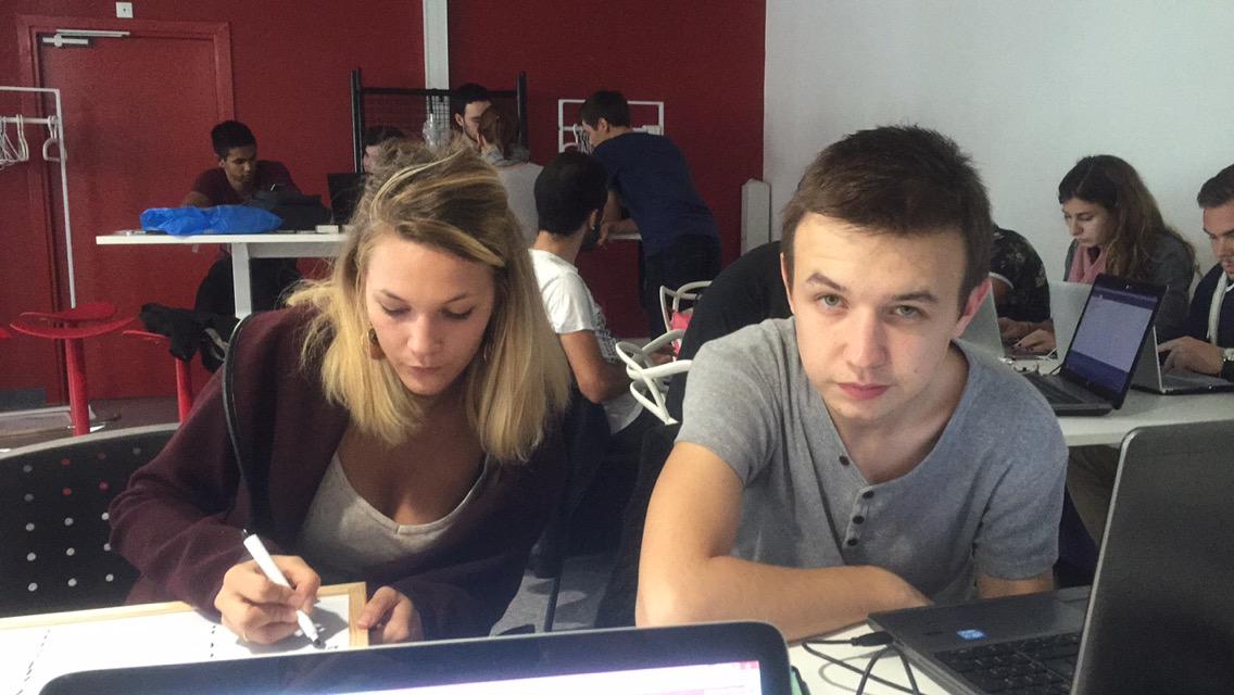 dim_gori's tweet photo. Au travail ! 💪🏾👊🏾 #garageweek #ToBisen http://t.co/25owa7nWyS