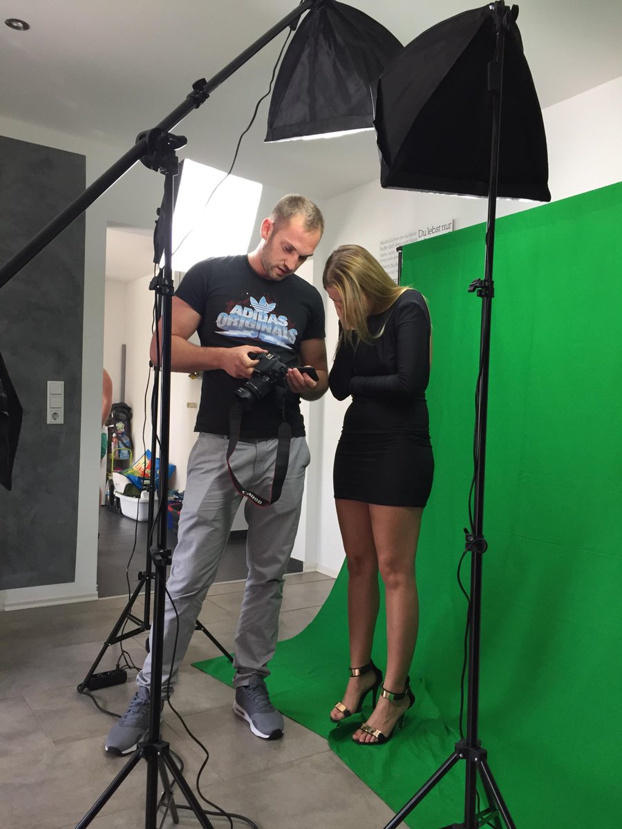 PiSaDev's tweet image. es wird #heiß #temperatur #Erotik @Agencedecoeur