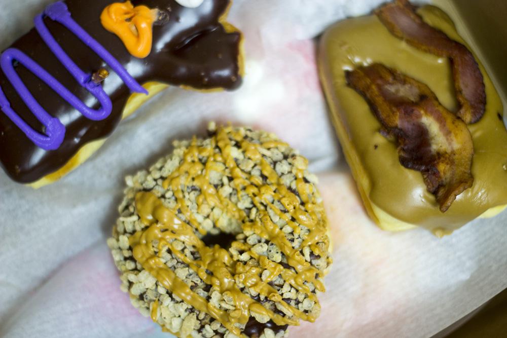 RogueAles's tweet photo. We'd definitely prefer this @VoodooDoughnut spread to any other #alldaybreakfast. http://t.co/PHE27hSIwe