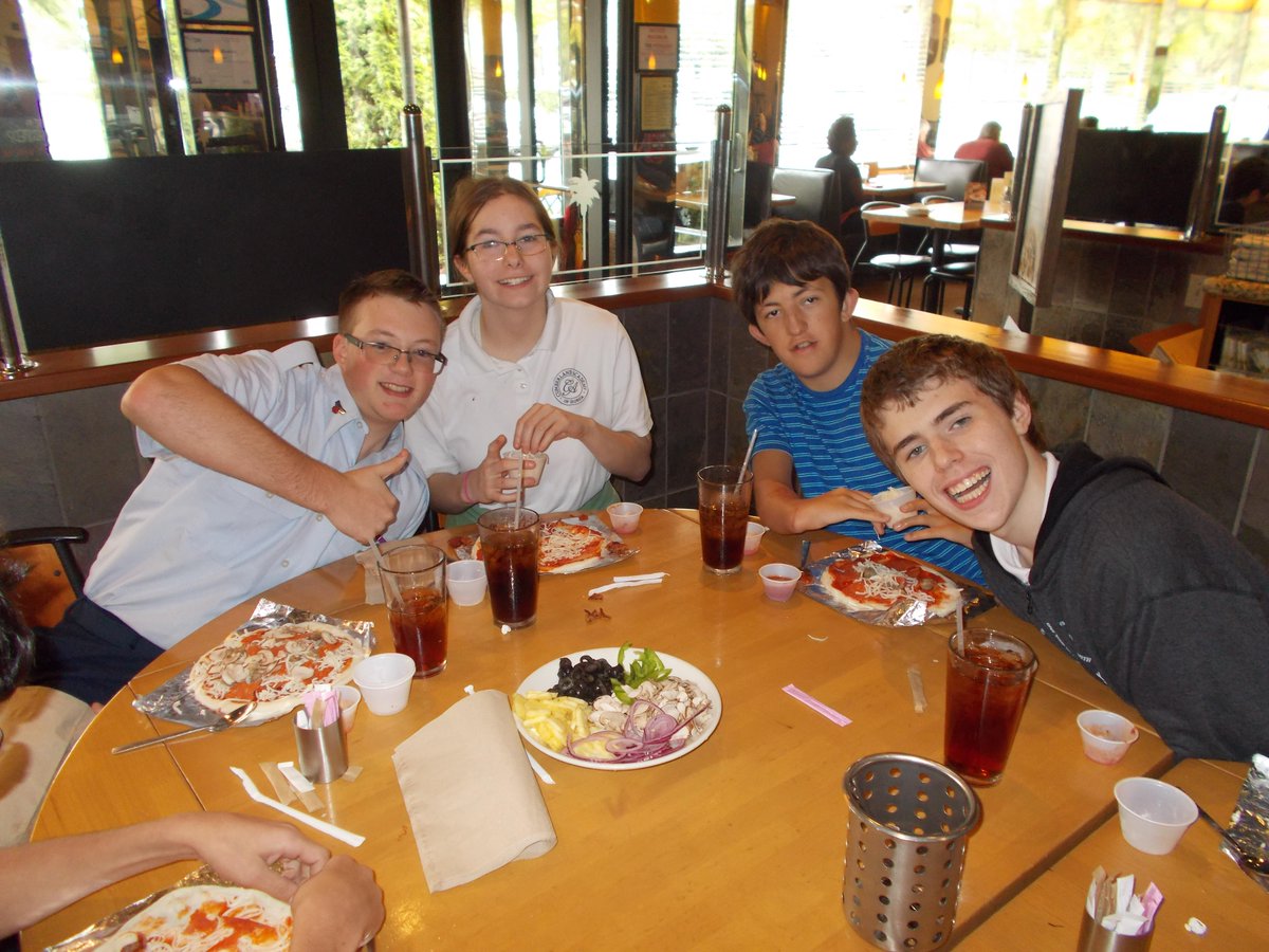 CumberlandGA's tweet photo. The High School students visited Dunwoody's California Pizza Kitchen for their "Make Your Own Pizza" Lunch. http://t.co/3N9bWgOBLo