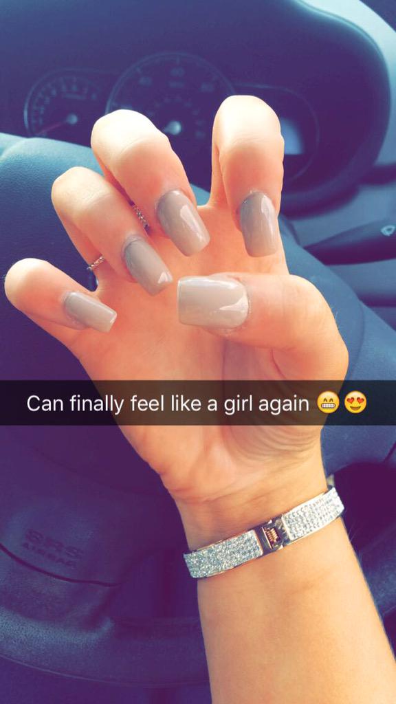 JemmaLyonsXx's tweet photo. New nails 💅 http://t.co/1OFHlGT9Ga