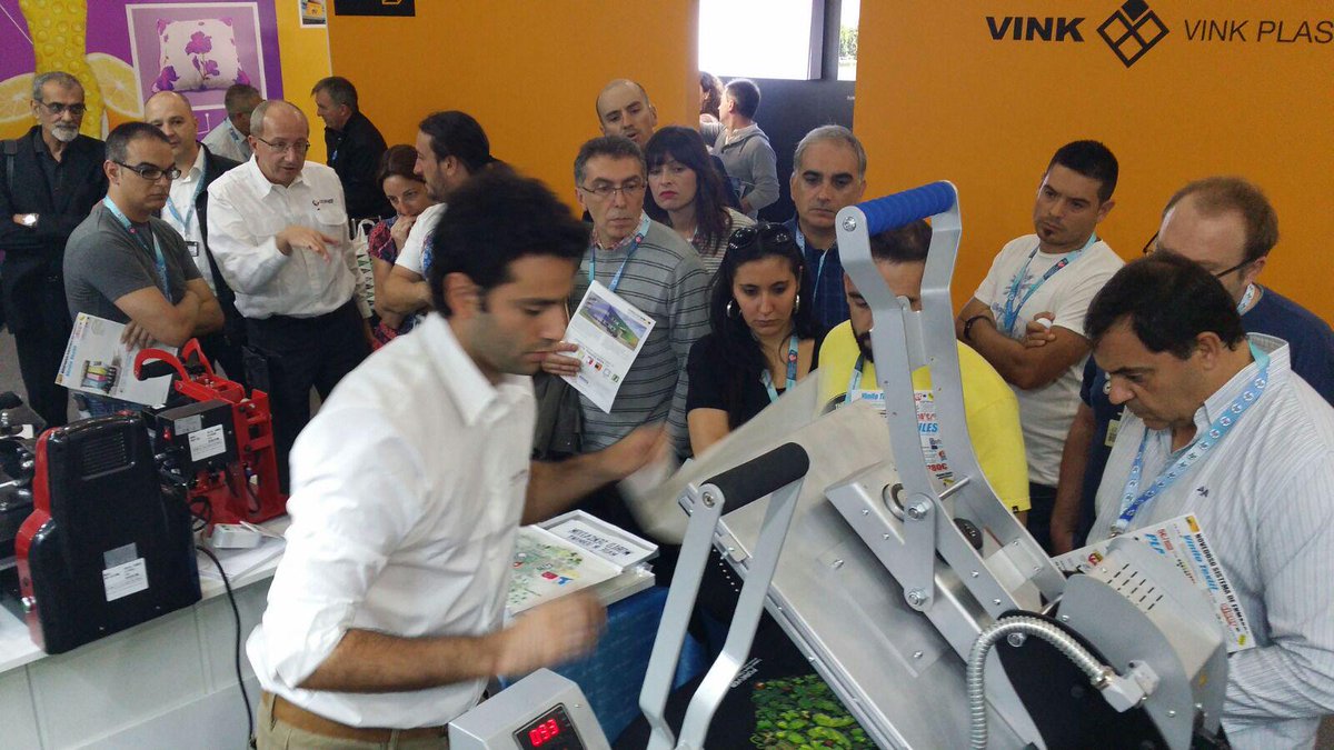 M2MSistemas's tweet photo. Demostraciones en vivo de transfer laser @ForeverTransfer, muy exitosas de público. @CPrint_Madrid . Stand D30. http://t.co/7kMF9EFkG9
