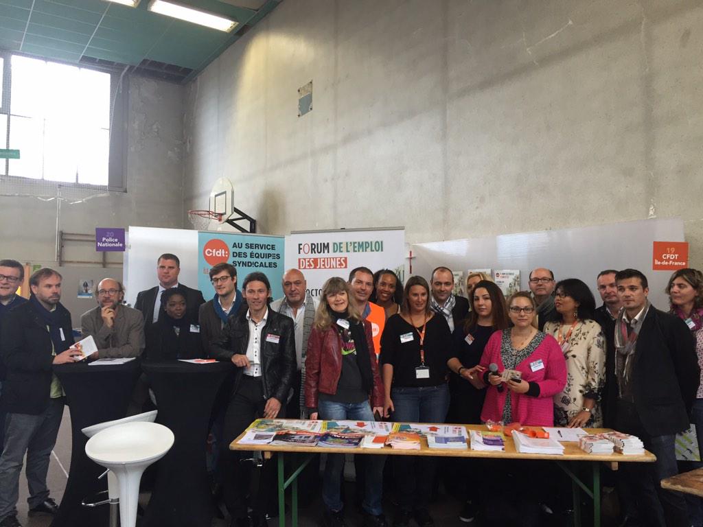 + de 36 exposants au salon pour l'emploi des jeunes organisé par la CFDT Île de France en présence de @CfdtBerger