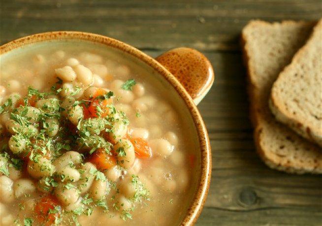 #Latina, un #territorio ricco di #ricette e#prodotti tipici!oggi vi portiamo a #Sezze, cibusinfabula.net/minestra-di-fa…