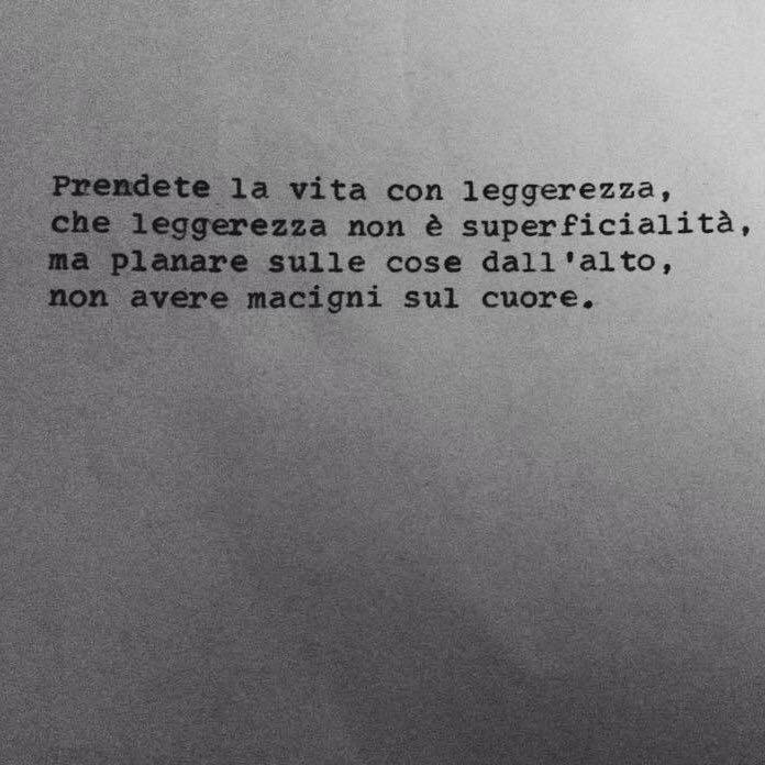 Ciciotta's tweet photo. Mi ripeto, ma #Calvino e la leggerezza non bastano mai... #LibriEFoto @CasaLettori http://t.co/5DZalVA1Qj