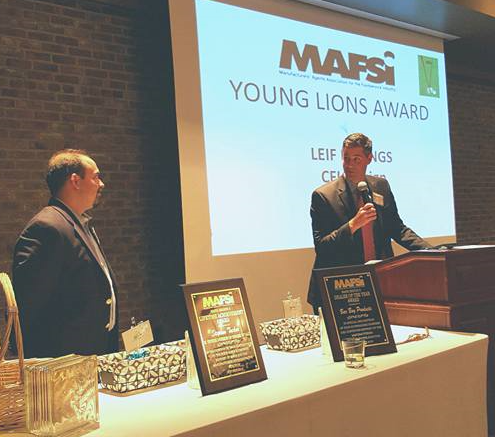 pecinkaferri's tweet photo. Joe Ferri Jr. presents Leif Billings with the much-deserved Young Lion award #onlyMAFSI http://t.co/pKRNKb9lJC