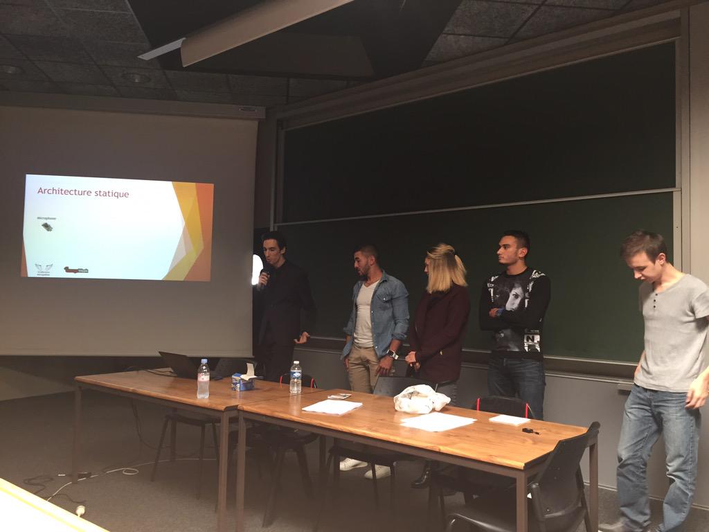 isenmed's tweet photo. @CobraBoy_ au microphone pr #ToBisen qui propose de calmer les enfants en maternelle ! #garageweek #onetwocheck http://t.co/yuzAk0gWab