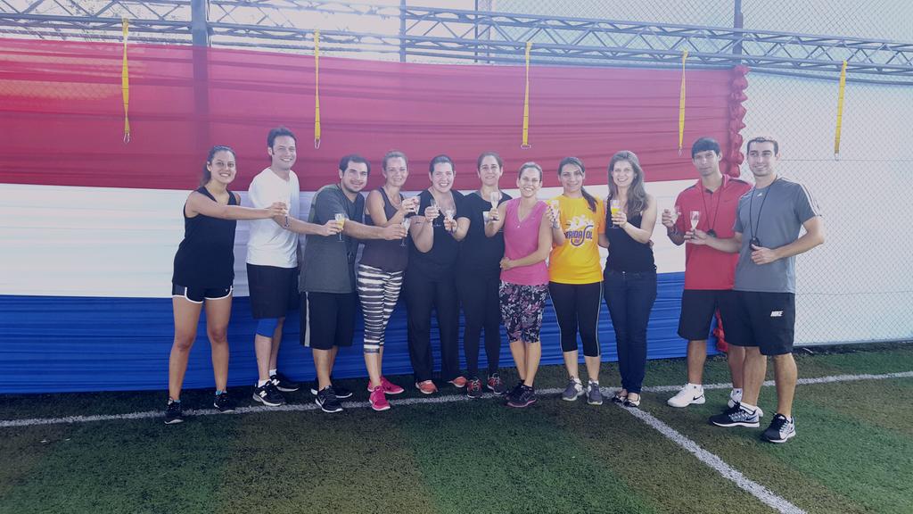 kinesiotraining's tweet photo. Brindis!#AniversariodelTemplodelsudor!#Teamlas8!Equipo de Campeones!Gracias Team!ARRIBA PARAGUAY!!! http://t.co/GioTHotx4L