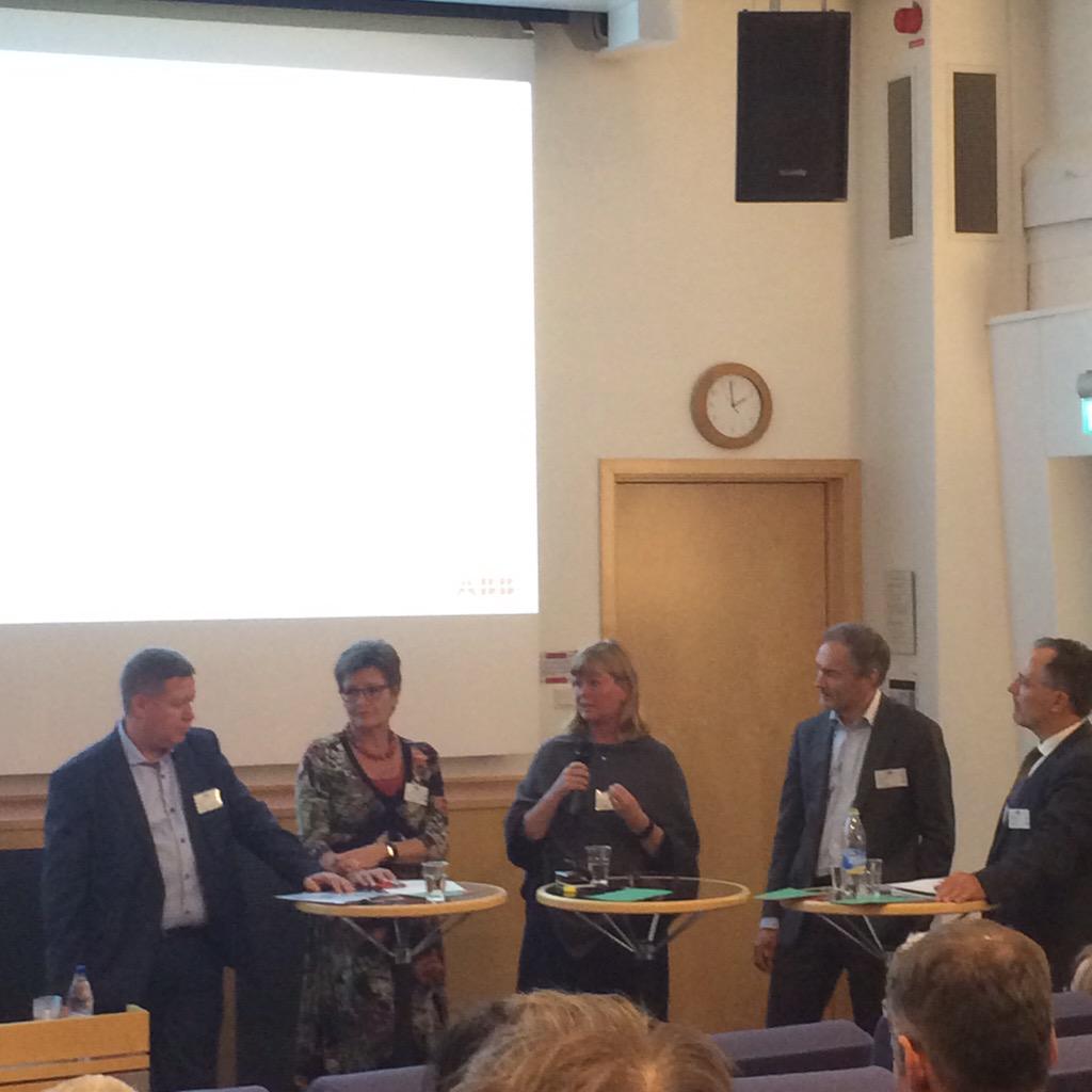ABBSverige's tweet photo. Samverkan är nyckeln till att Sverige behåller konkurrenskraften. @GDvinnova #abbtechday15 http://t.co/2k3MiytMl3