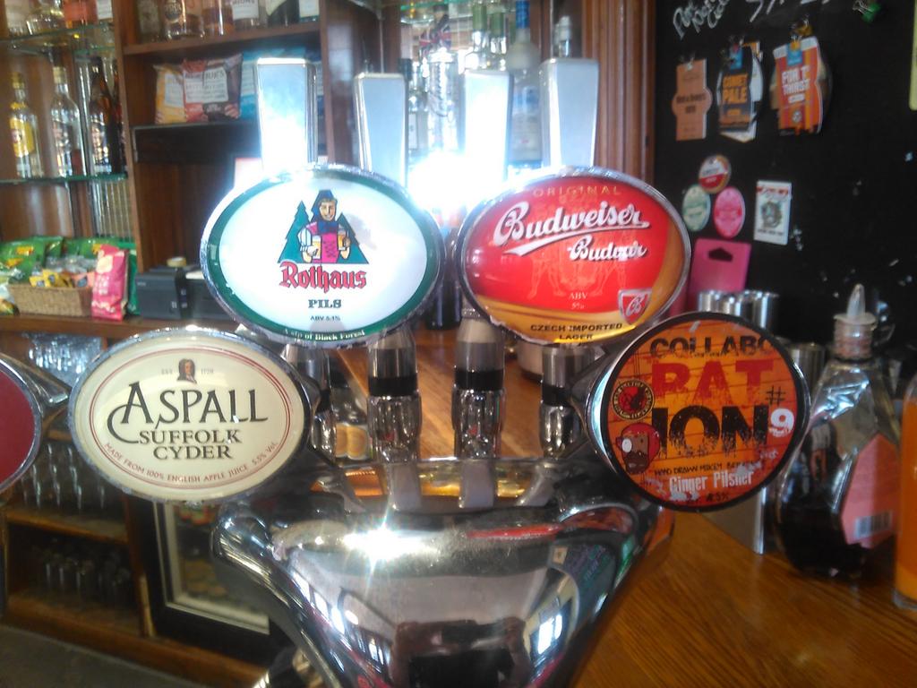TheSportsmanHud's tweet photo. As well as a wonderful keg selection from the likes of @marblebrewers, @SWBrewery, @HDMBrewingCo and @ratandratchet. http://t.co/eFWRLycq0t