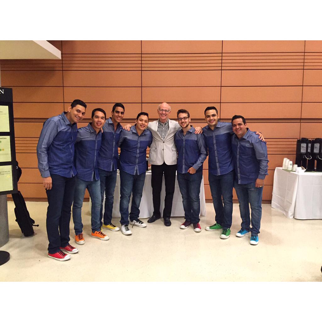 Anoche después de nuestro concierto junto al gran maestro, cellista y director de El Sistema USA, Mark Churchill