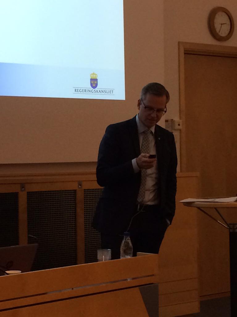 AnnaBargard76's tweet photo. Närings- och innovationsminister Mikael Damberg pratar om högt fokus på kompetens och utbildning. #ABBTechDay15 http://t.co/sY4mBxvIKa
