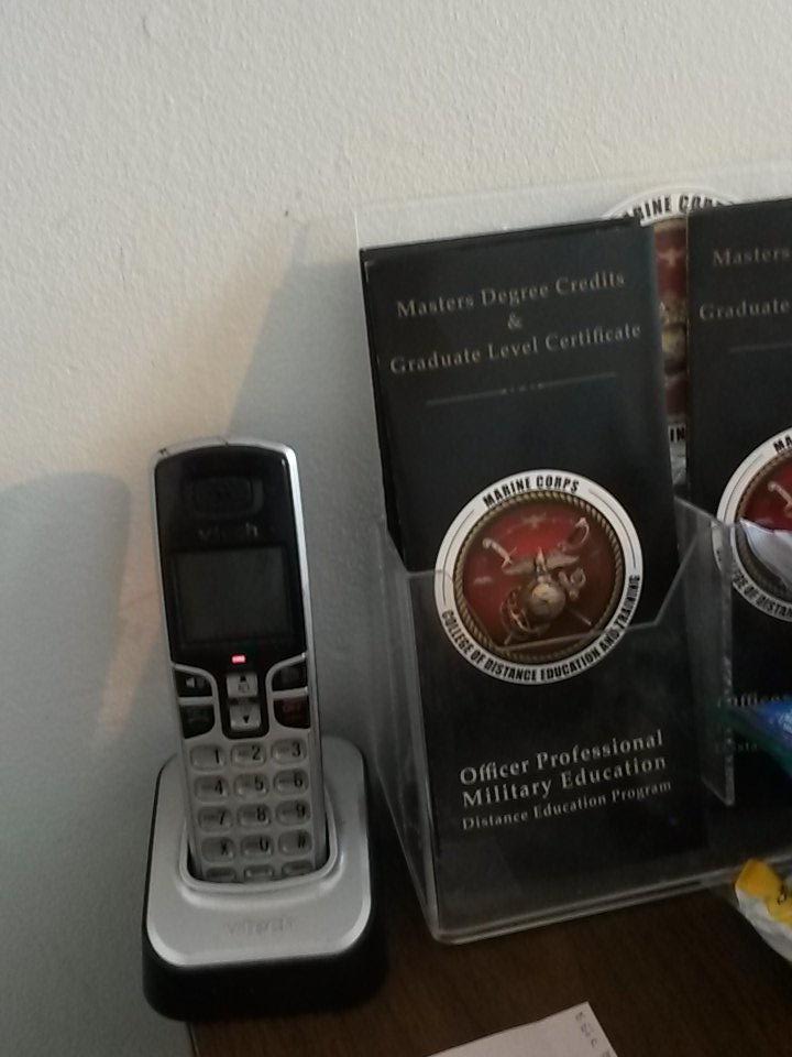 mrstuffrandom's tweet image. Phone duty!  My favorite! #USMC #phoneduty