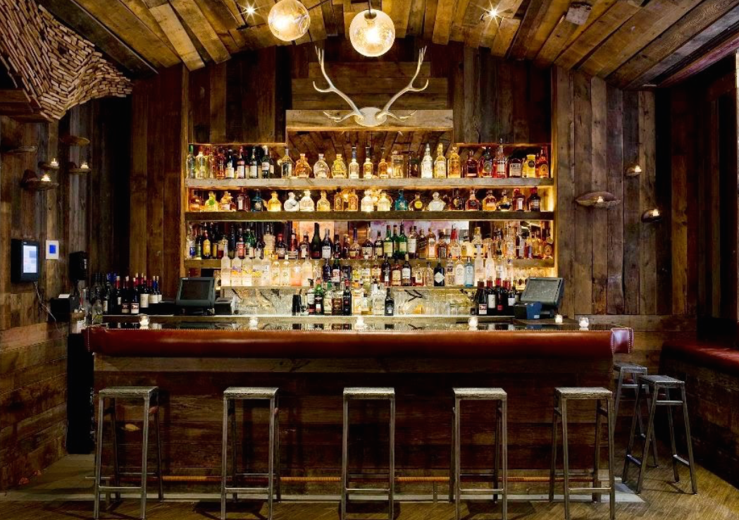 ErnestRevue's tweet photo. On ne dira jamais assez de bien d'un Ceylon Arrack au Castor Club entre chien et loup (14 rue Hautefeuille, Paris 6). http://t.co/MoijAjBxZJ