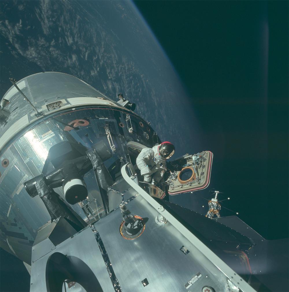 thisiscolossal's tweet photo. NASA Releases Trove of Over 8,000 HD Photos from the Apollo Moon Missions http://t.co/3PVLtczSqe http://t.co/bGWzC4oXN4