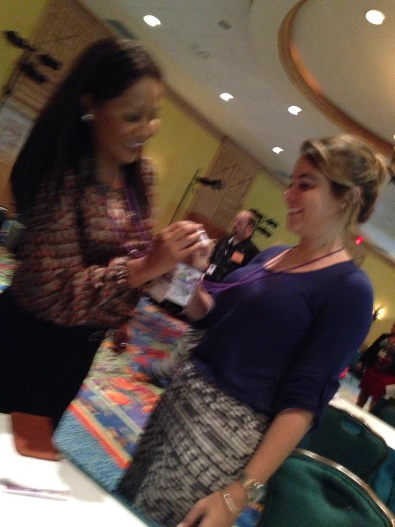 EvaLope93000854's tweet photo. #smartmtg Happy time with meeting planners!! http://t.co/HJcefAXE1o