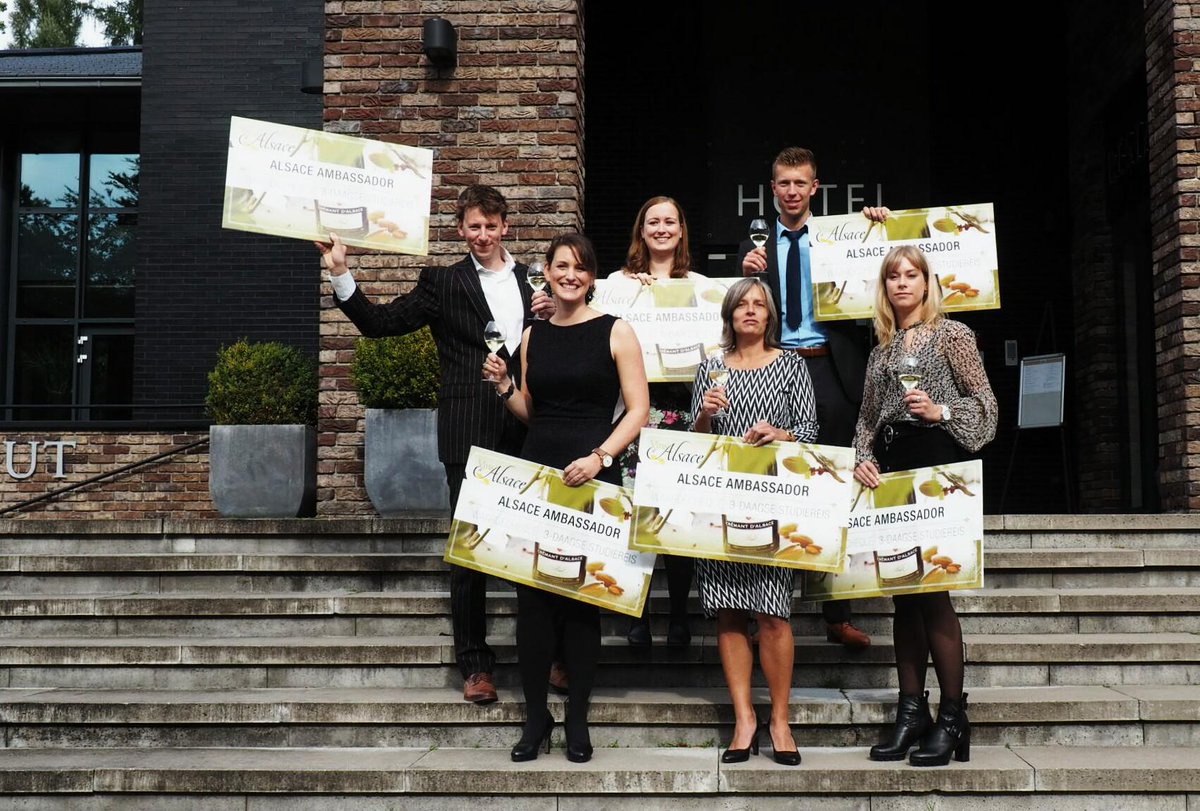 De nieuwe #AlsaceAmbassadors zijn bekend! goo.gl/3aO3lg #DrinkAlsace #academievoorgastronomie <a href="/DeEchoput/">de echoput</a>