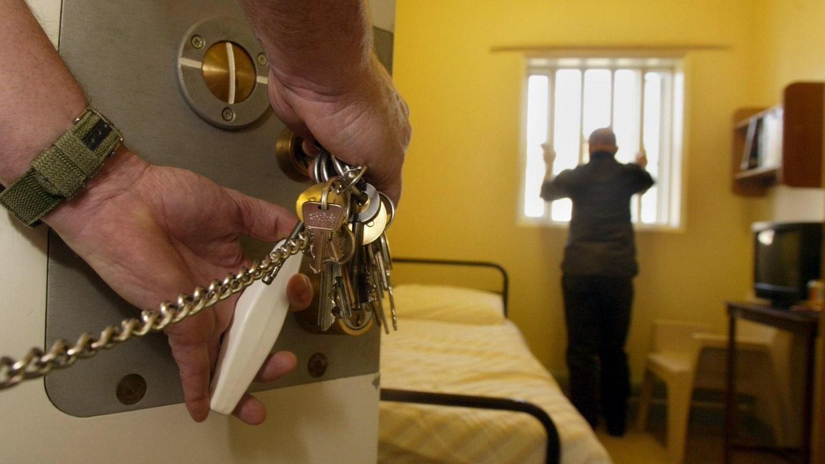 Independent_ie's tweet photo. European Court of Justice upholds right of countries to ban prisoners from voting: http://t.co/2nxk12tMGC #CJEU http://t.co/SmH2R8fyCS