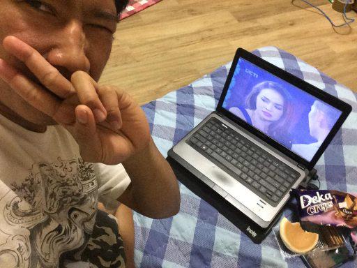 tomiuchiha3's tweet photo. @rcti disini jam 12mlm bela2in begadang nonton @aryanifitriana24 salam dari Korea #PDPJoke via http://t.co/r1xp37Ofps http://t.co/GlPEWk43n0